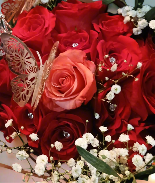 Ultimate Romance – 50 Roses
