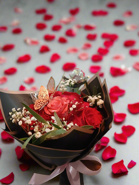 Petite Charm- 5 Rose Floral bouquet with Lush greenery
